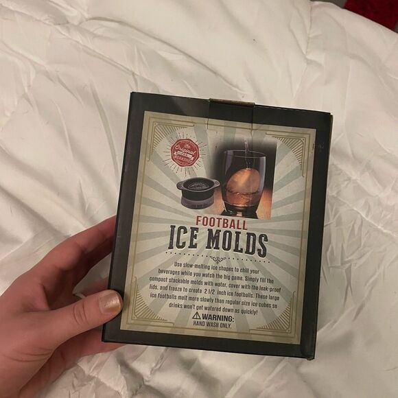 Football ice cube molds set of 2 brand new - Picture 3 of 3